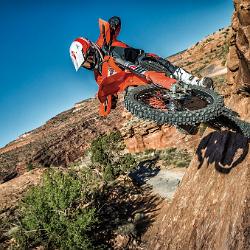 450 EXC-F MY 2017 Action 03